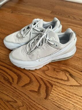 Nike Light Grey/blue Mesh Air Max Sneakers